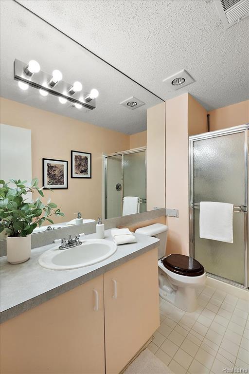 44800 Bayview Drive, 33, Novi, MI 48377 — Photo 30