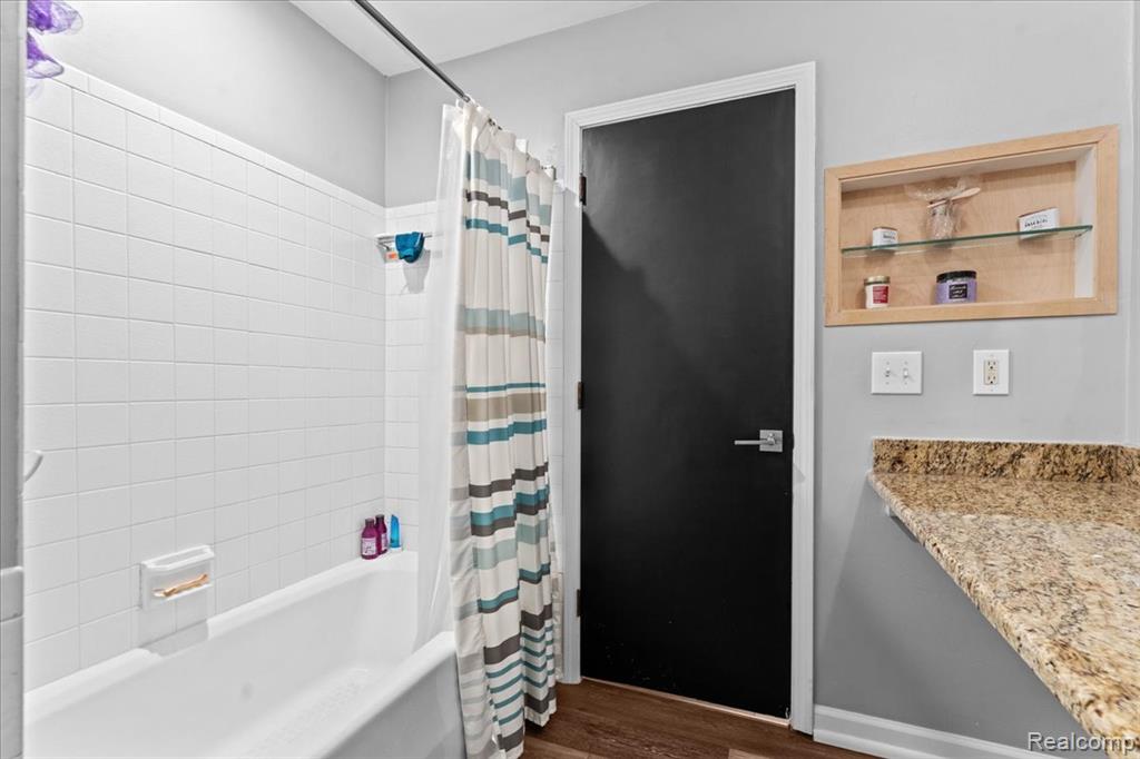 42160 Woodward Avenue, 17, Bloomfield Hills, MI 48304 — Photo 14