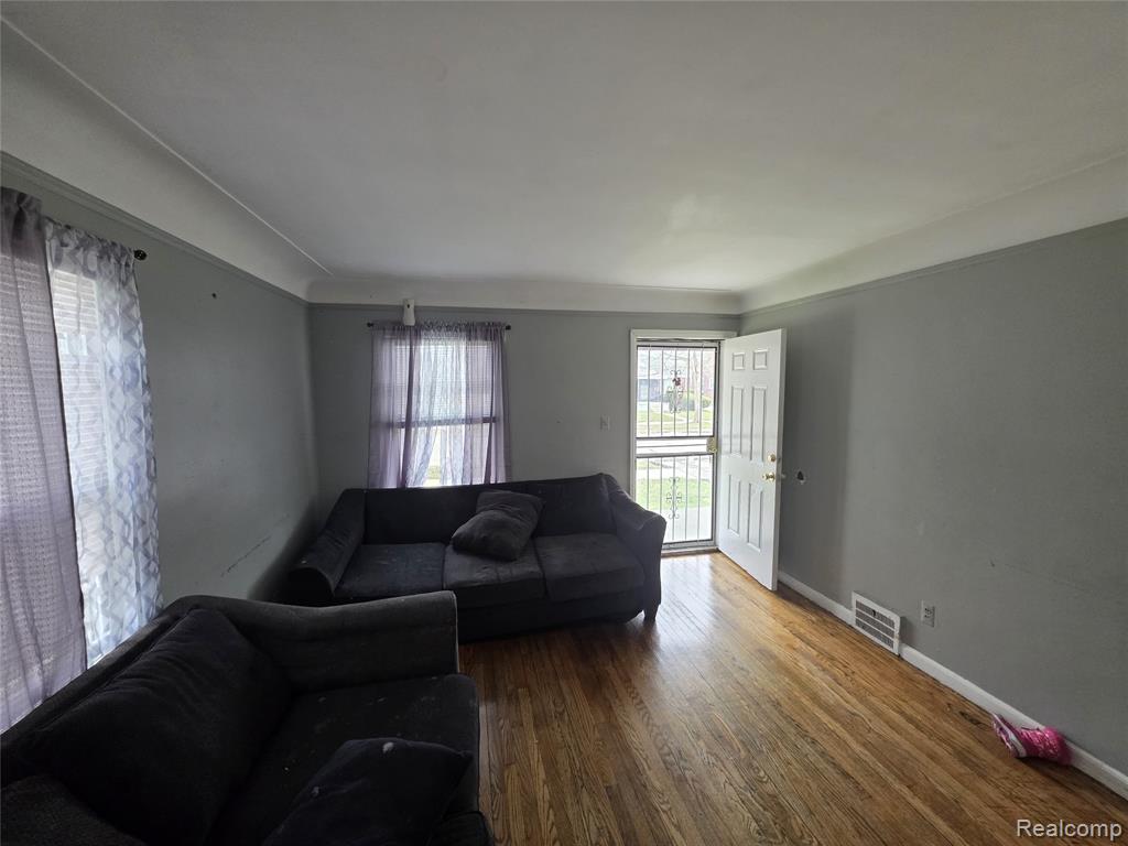9369 Sanilac Street, Detroit, MI 48224 — Photo 2