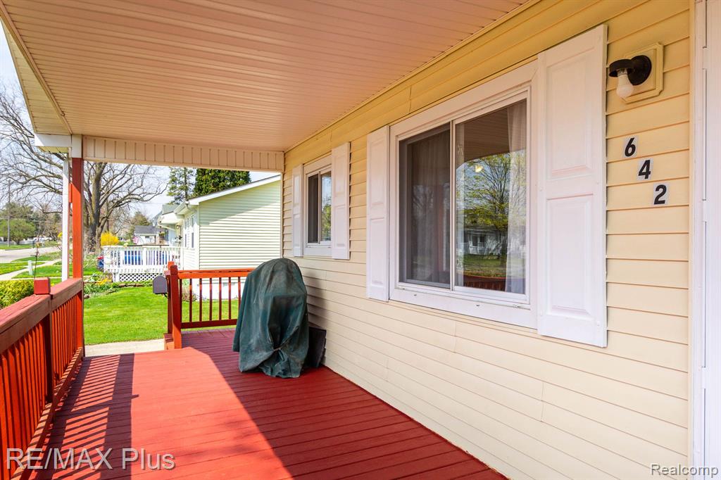 642 TURRILL Avenue, Lapeer, MI 48446 — Photo 5