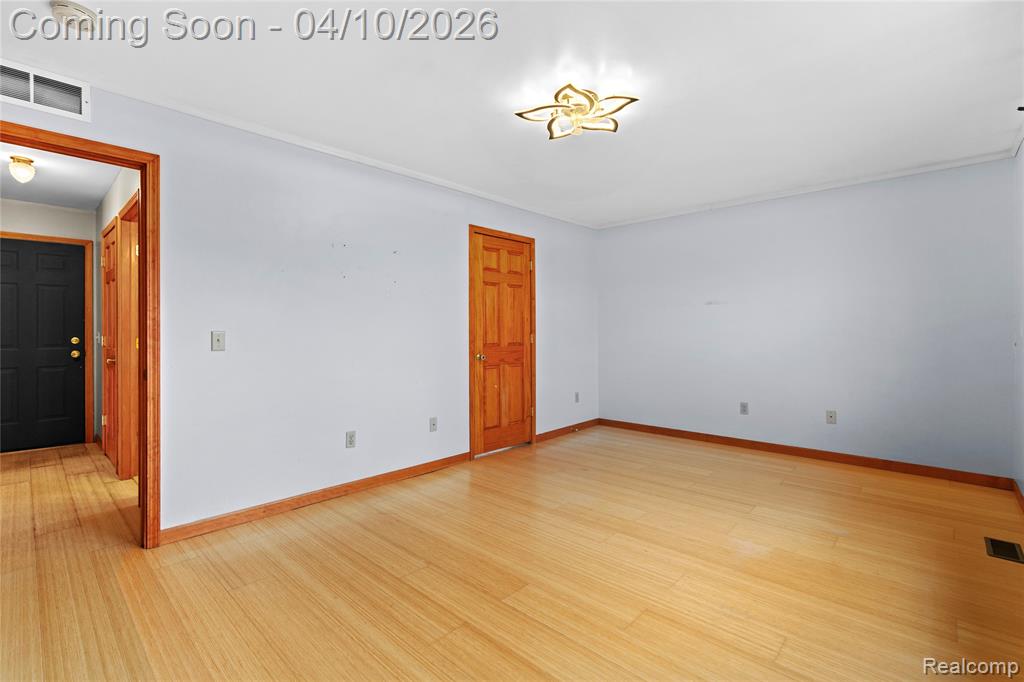 6490 E Coldwater Road, Flint, MI 48506 — Photo 18