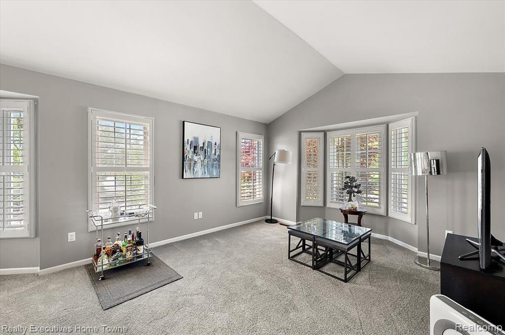 899 Hathaway Dr Drive, Auburn Hills, MI 48326 — Photo 13