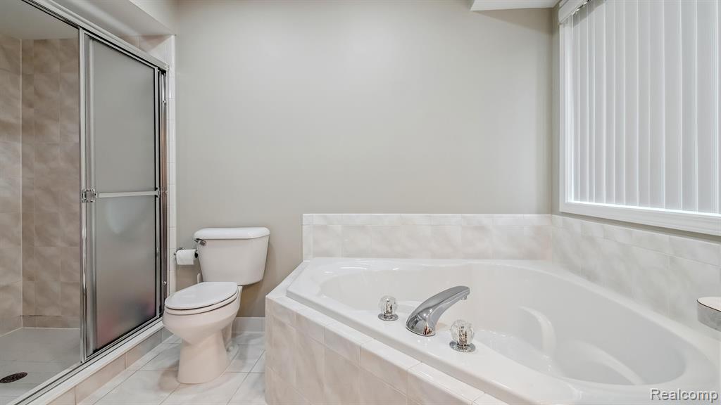 40220 LONG HORN Drive, Sterling Heights, MI 48313 — Photo 21