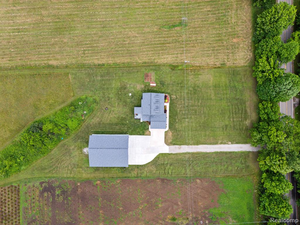 4711 Fenton Road, Hartland, MI 48353 — Photo 40
