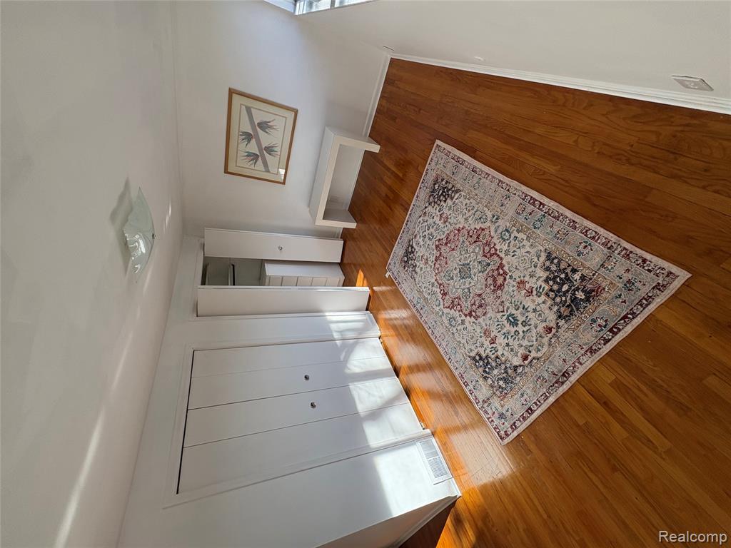 646 Peach Tree Lane, Grosse Pointe Woods, MI 48236 — Photo 18