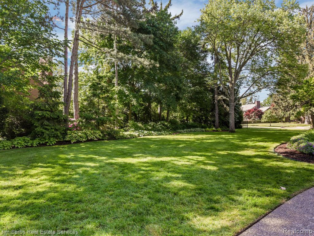 688 Balfour Street, Grosse Pointe Park, MI 48230 — Photo 40