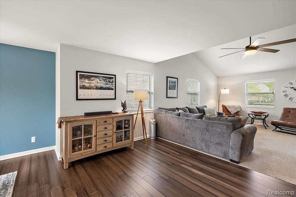 7611 Peninsula, Waterford, MI 48327 — Photo 8