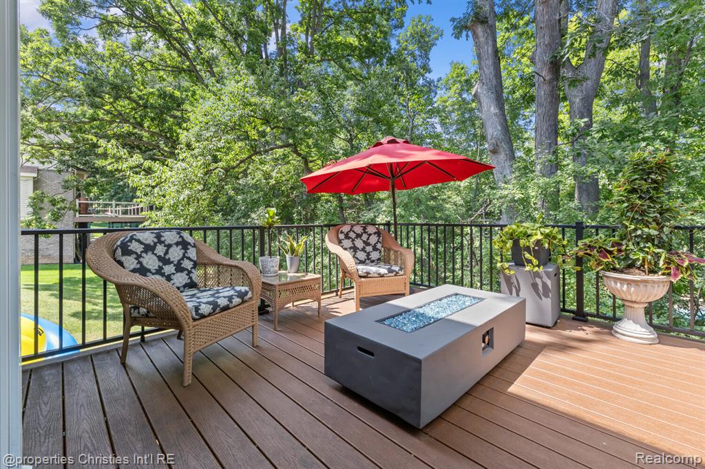578 Red Bank Drive, White Lake, MI — Photo 36