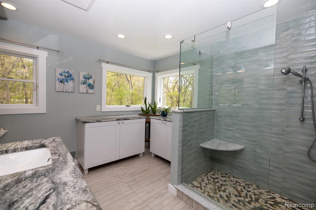 321 Elio, Highland, MI — Photo 24
