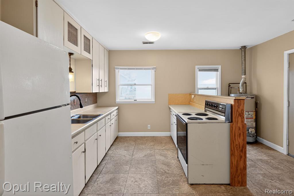 522 E Cavanaugh Road, Lansing, MI 48910 — Photo 4