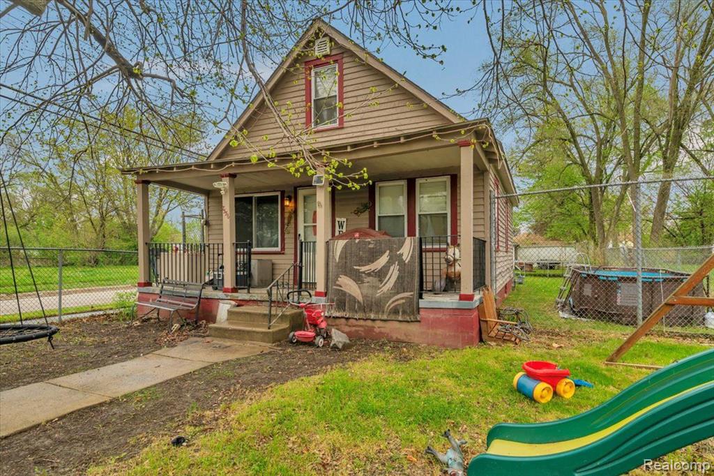 7556 SAINT MARYS Street, Detroit, MI 48228 — Photo 3