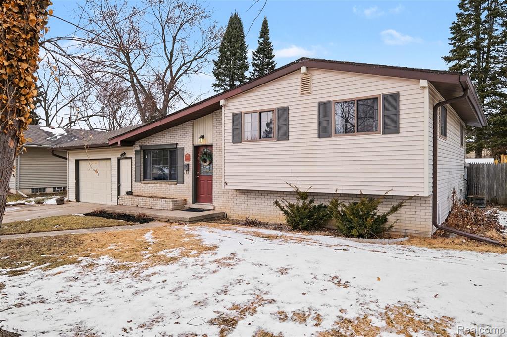 8480 Chelmsford Drive, Swartz Creek, MI 48473 — Photo 23