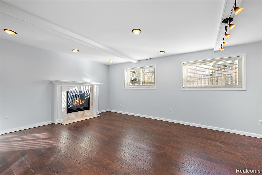 4058 Colonial Boulevard, Troy, MI 48085 — Photo 32