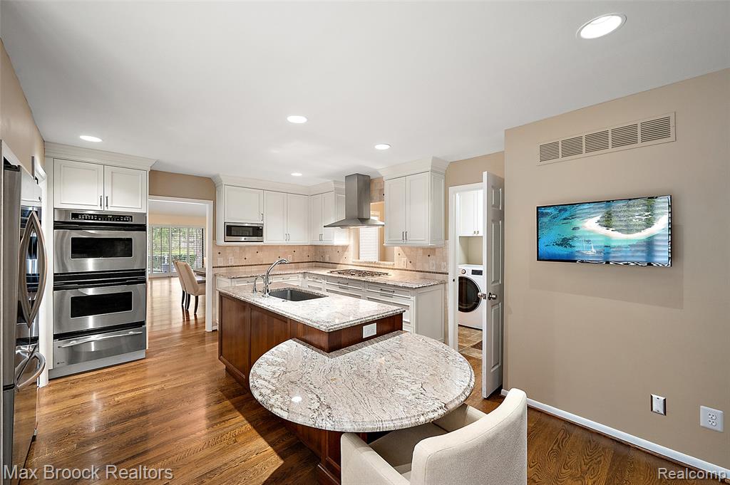 5175 Woodlands Drive, Bloomfield Hills, MI 48302 — Photo 11