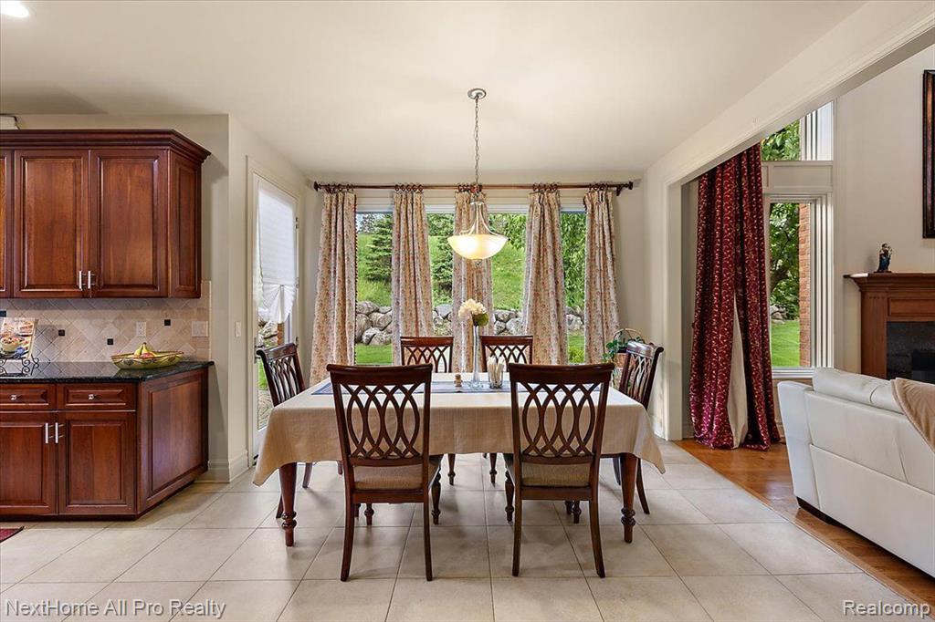 18730 MARBLE HEAD Drive, Northville, MI 48168 — Photo 19