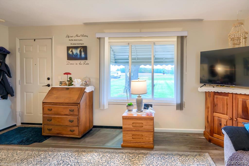 9254 N Genesee Road, Mount Morris, MI 48458 — Photo 8