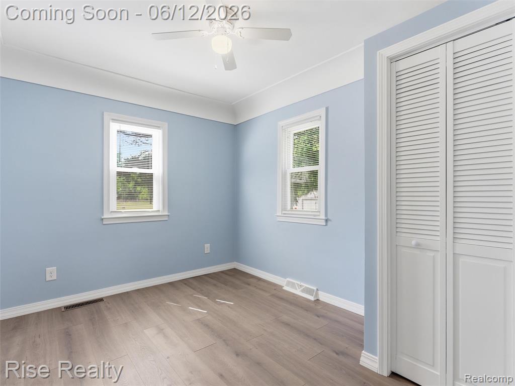 2449 N Genesee Road, Burton, MI 48509 — Photo 21