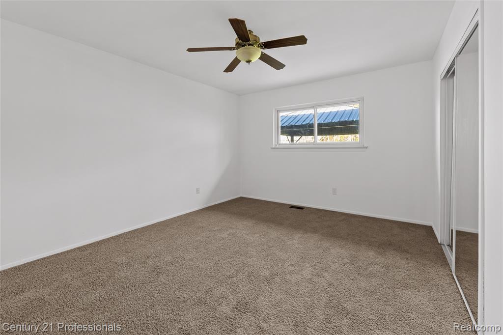 38106 Rockhill Street, Clinton Twp, MI 48036 — Photo 23