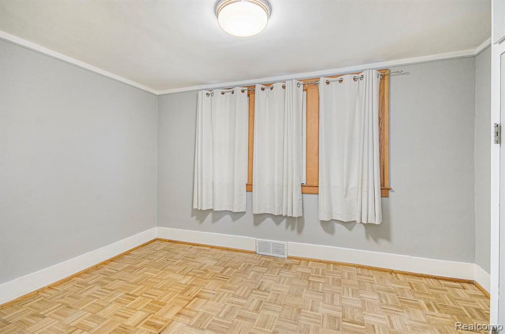 15105 Charles R Avenue, Eastpointe, MI 48021 — Photo 16