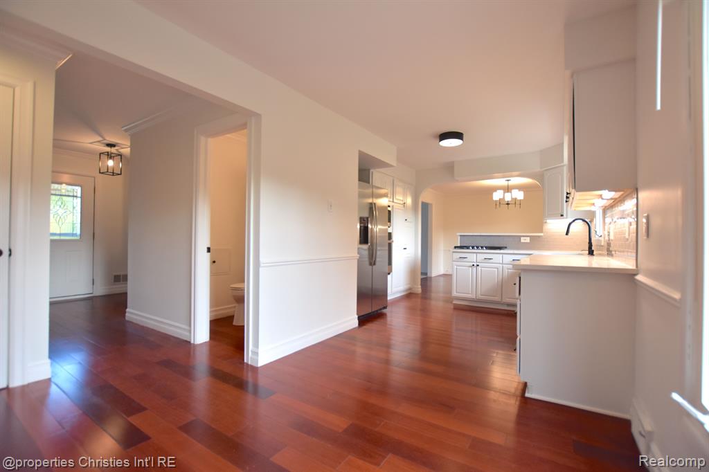 4217 COVERED BRIDGE Road, Bloomfield Hills, MI 48302 — Photo 9
