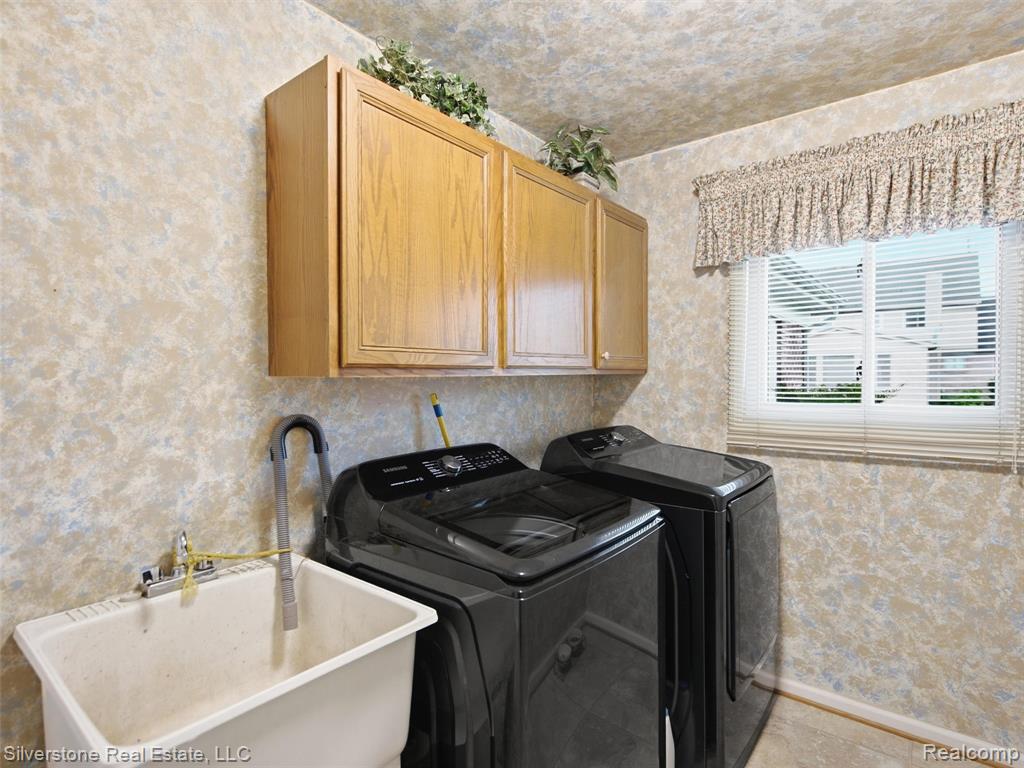 6577 Edith Court, Troy, MI 48085 — Photo 29