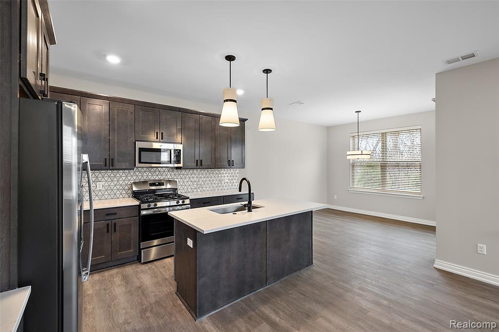 11374 Langfeld Spur, Brighton, MI, 48116