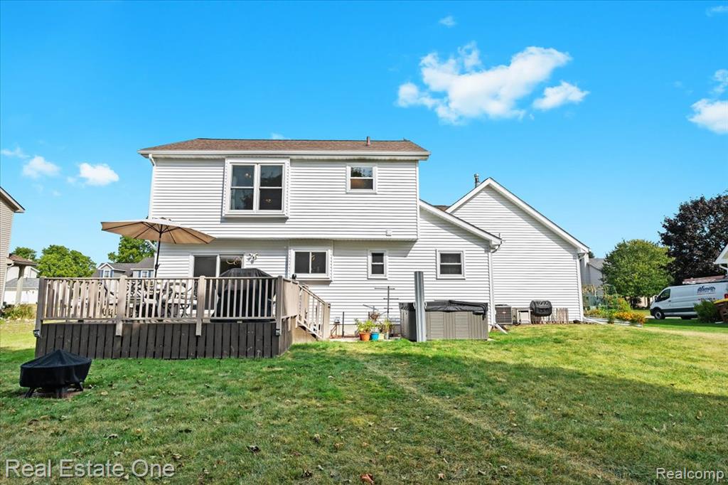 10090 Heatherway Drive, Pinckney, MI 48169 — Photo 31