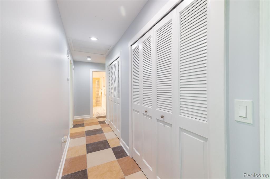 5815 Bloomfield Glens Road, West Bloomfield, MI — Photo 31