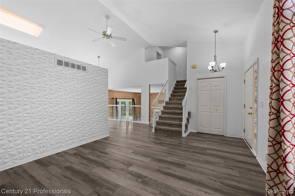 3061 Talon Circle, Lake Orion, MI — Photo 8