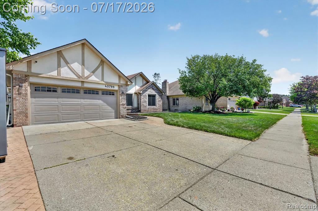 43798 Columbia Drive, Clinton Twp, MI 48038 — Photo 3