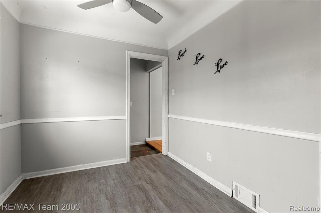 20295 Huntington Road, Detroit, MI 48219 — Photo 15