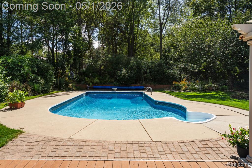 1861 Twin Sun Circle, Walled Lake, MI 48390 — Photo 17