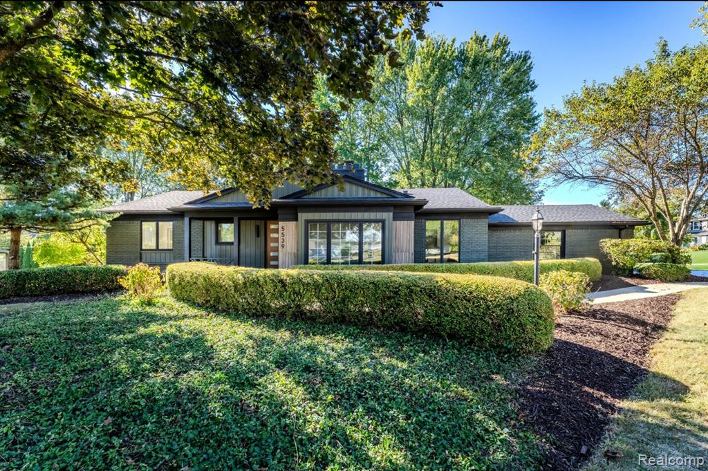 5539 Raven Road, Bloomfield Hills, MI 48301 — front exterior