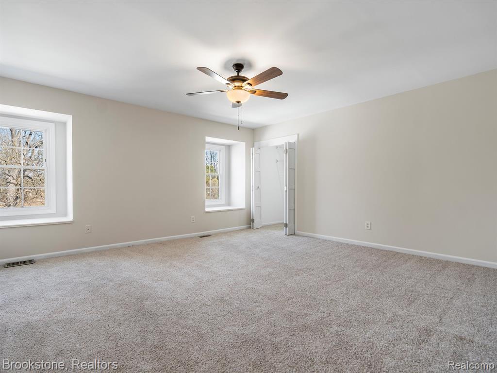 576 E Flint Street, Lake Orion, MI 48362 — Photo 22