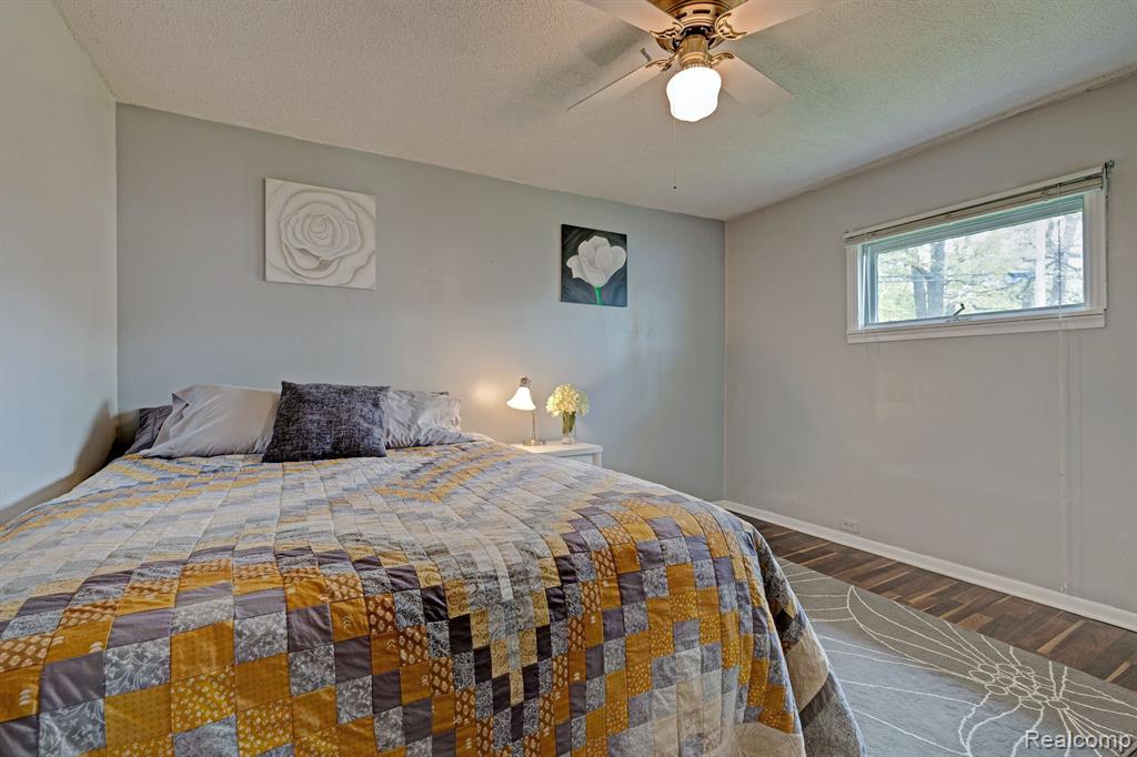 4030 ROLLINS Avenue, Waterford, MI 48329 — Photo 26