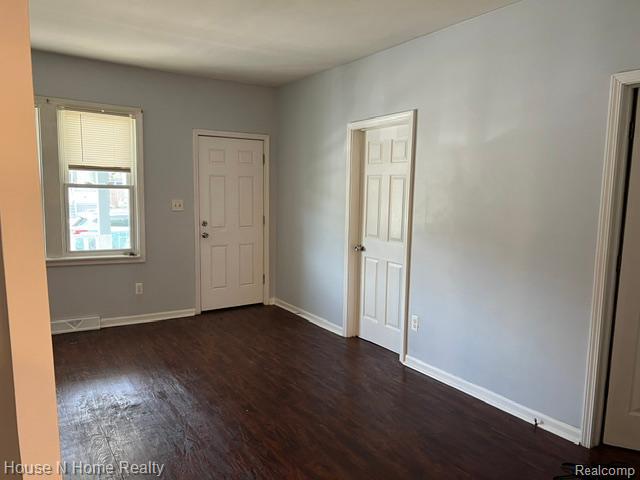 50 W Milton Avenue, Hazel Park, MI 48030 — Photo 18
