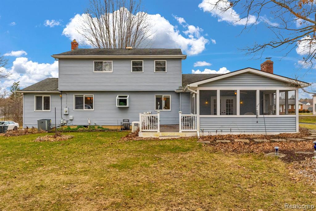 8482 BELLE BLUFF Drive, Grand Blanc, MI 48439 — Photo 61