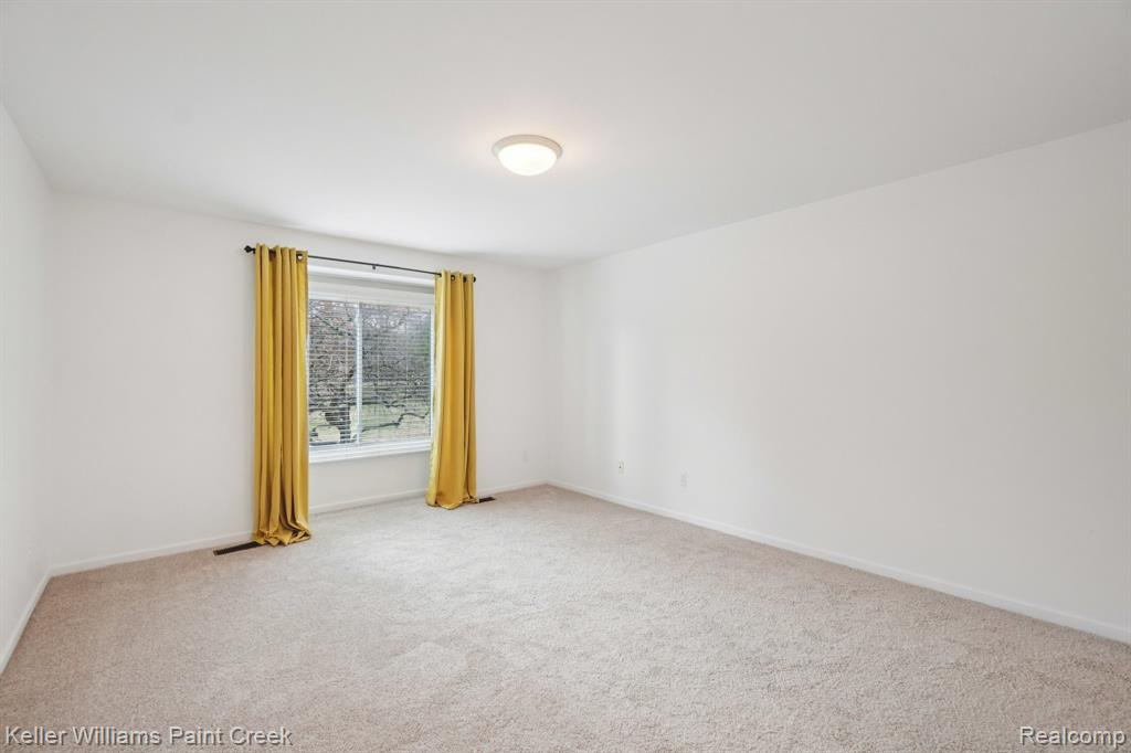 2799 Lochmoor Boulevard, Lake Orion, MI — Photo 25