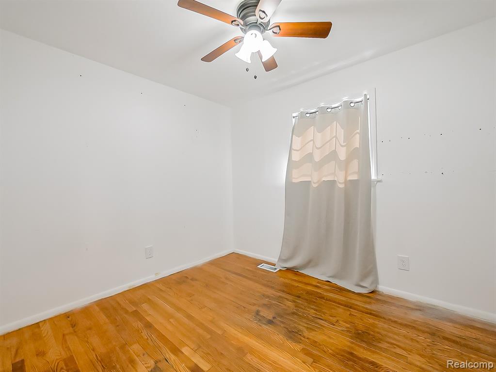 17424 Salem Street, Detroit, MI 48219 — Photo 9
