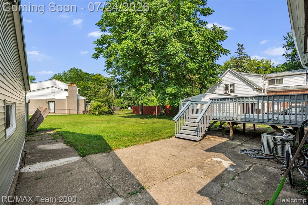 19615 Eastwood Drive, Harper Woods, MI 48225 — Photo 44