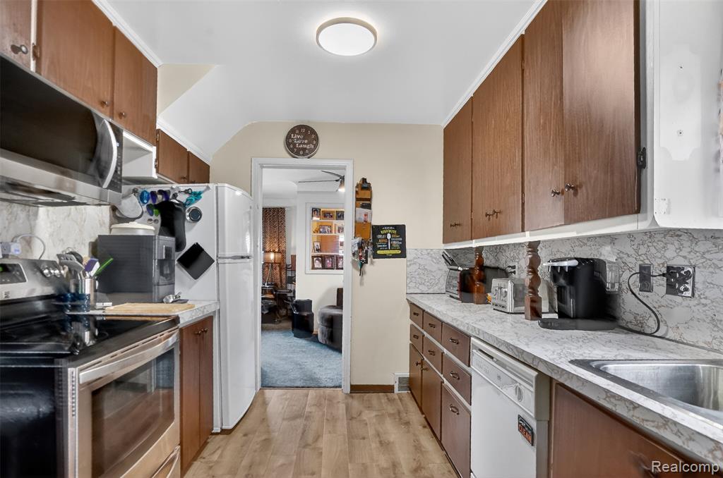 9923 Inkster Road, Livonia, MI, 48150