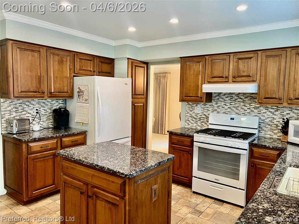 8370 Elmhurst Street, Canton, MI 48187 — Photo 12