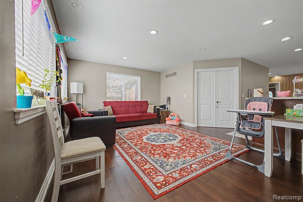 5524 Maple Street, Dearborn, MI 48126 — Photo 14