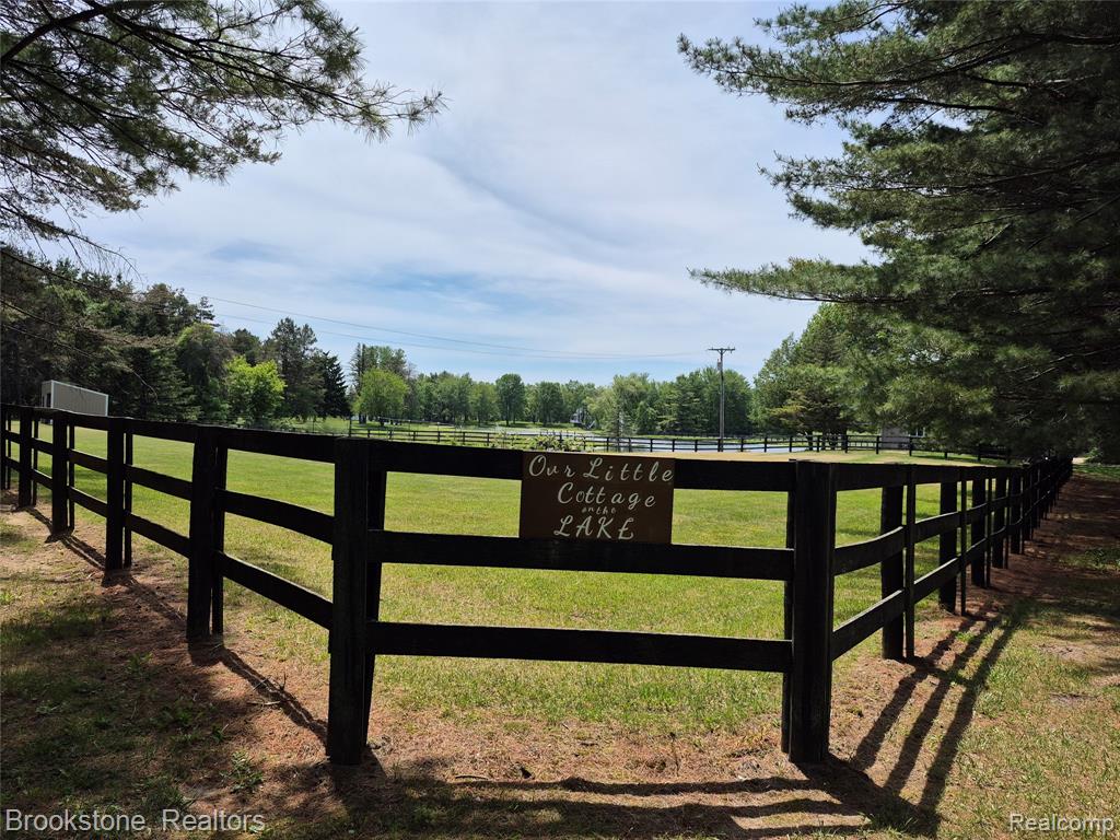 5910 Spring Valley Lane, Dryden, MI 48428 — Photo 12