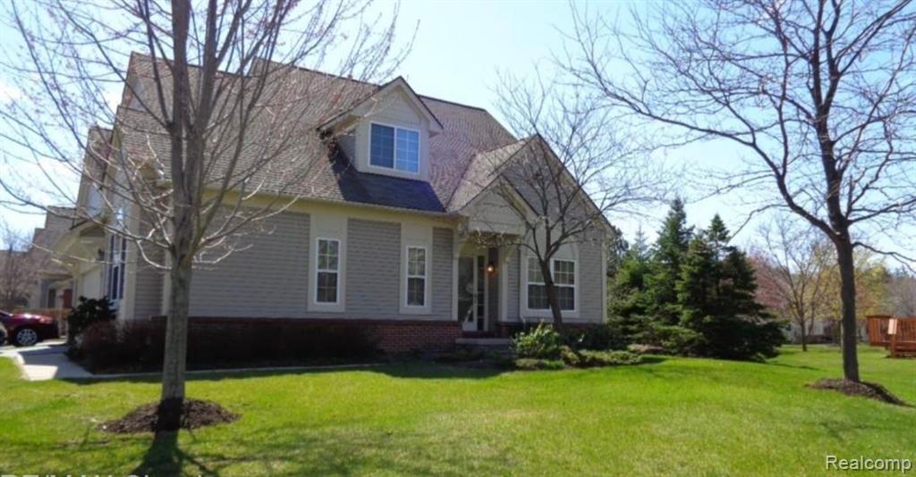 38255 SARATOGA Circle, Farmington Hills, MI 48331 — front exterior