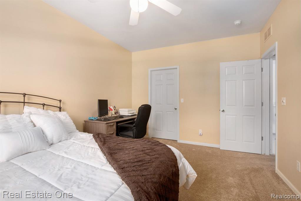 1948 FLAGSTONE Circle, Rochester, MI 48307 — Photo 19