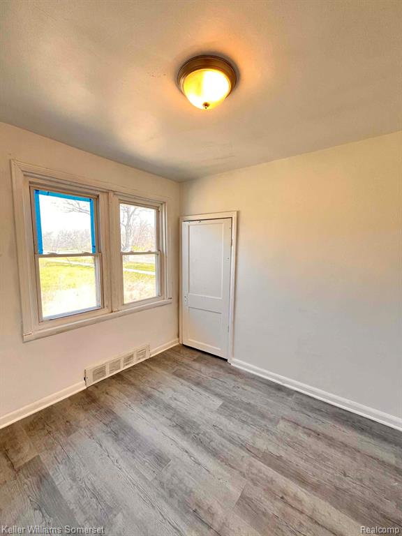 17421 OAKLAND Street, Highland Park, MI 48203 — Photo 5