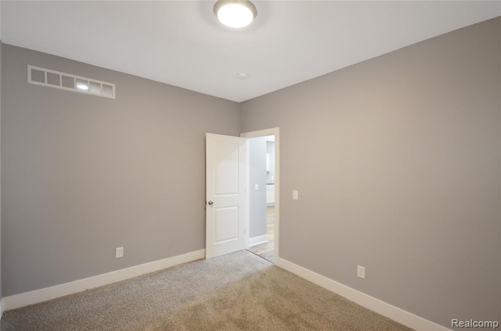 2253 Gladstone Street, Detroit, MI 48206 — Photo 14