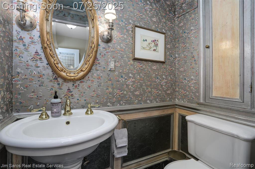 51 Lochmoor Boulevard, Grosse Pointe Shores, MI 48236 — Photo 20