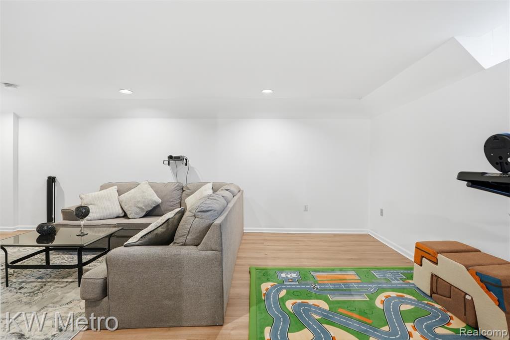 7072 Green Farm Road, West Bloomfield, MI — Photo 28